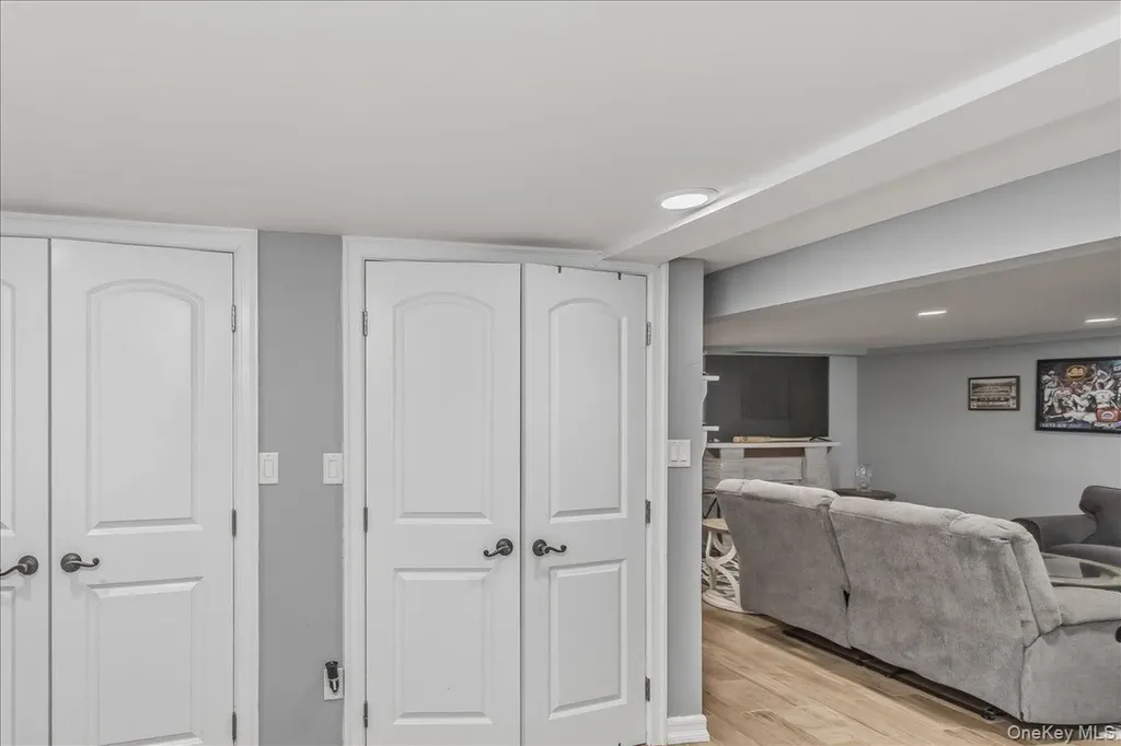 113 Harborview Drive Massapequa NY 11758
