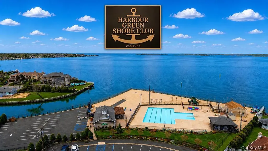 113 Harborview Drive Massapequa NY 11758