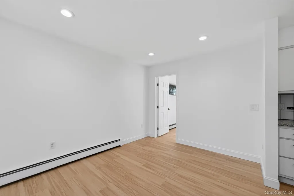 8 Puritan Lane Blooming Grove NY 10992