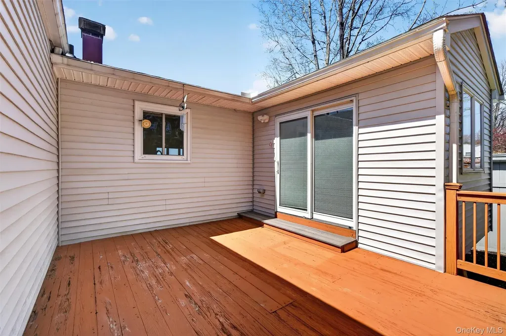 8 Puritan Lane Blooming Grove NY 10992