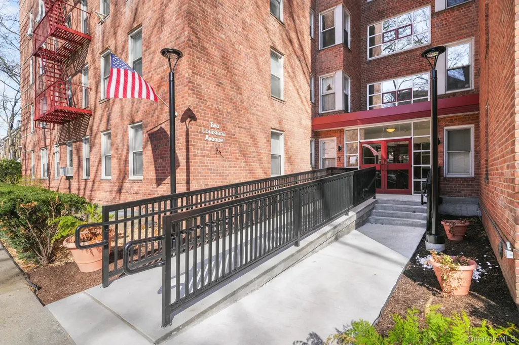 2 Louisiana Avenue Bronxville NY 10708