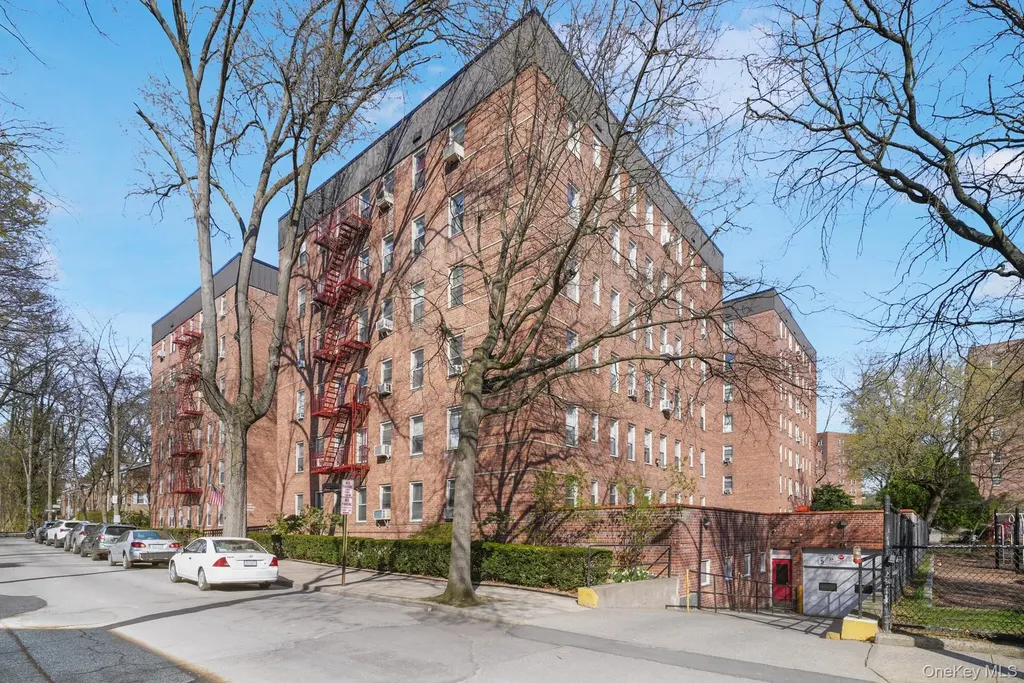 2 Louisiana Avenue Bronxville NY 10708