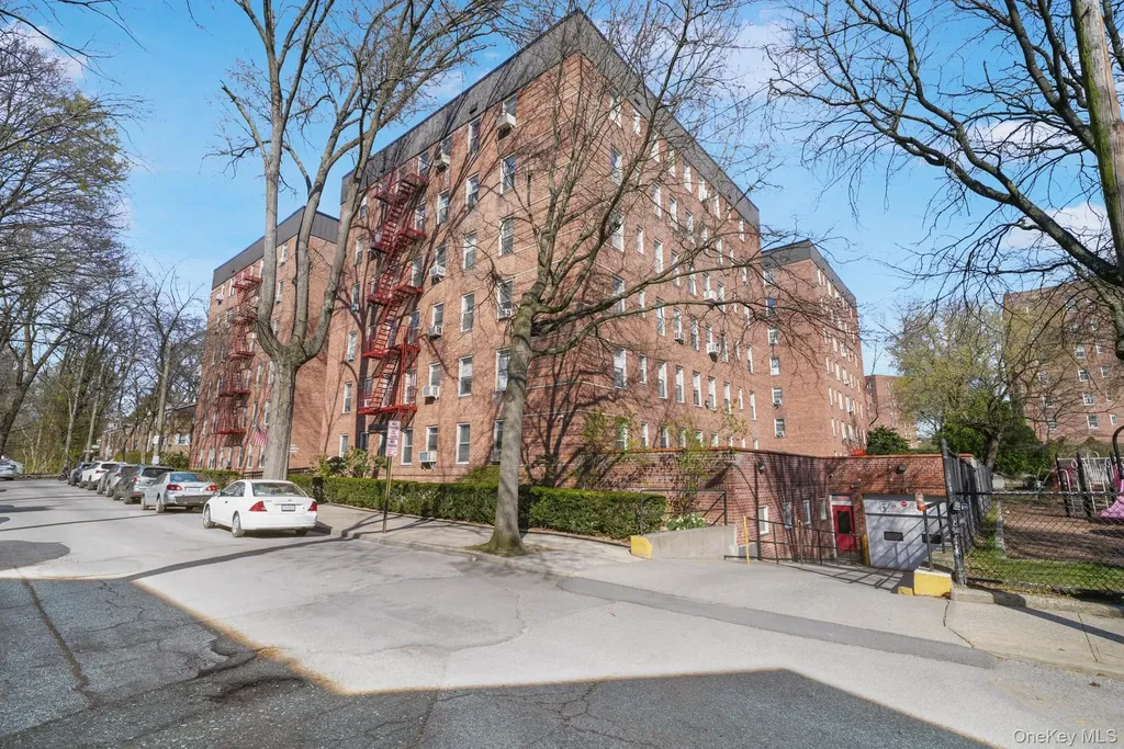 2 Louisiana Avenue Bronxville NY 10708