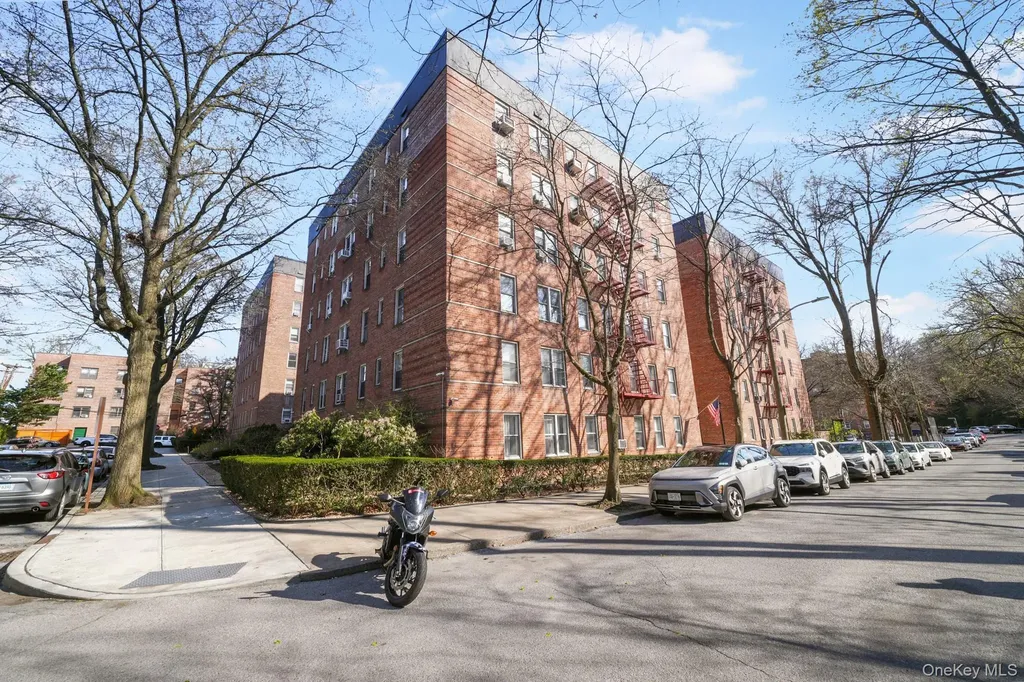 2 Louisiana Avenue Bronxville NY 10708