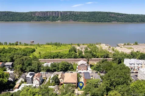 1 Nodine Street Hastings-on-hudson NY 10706