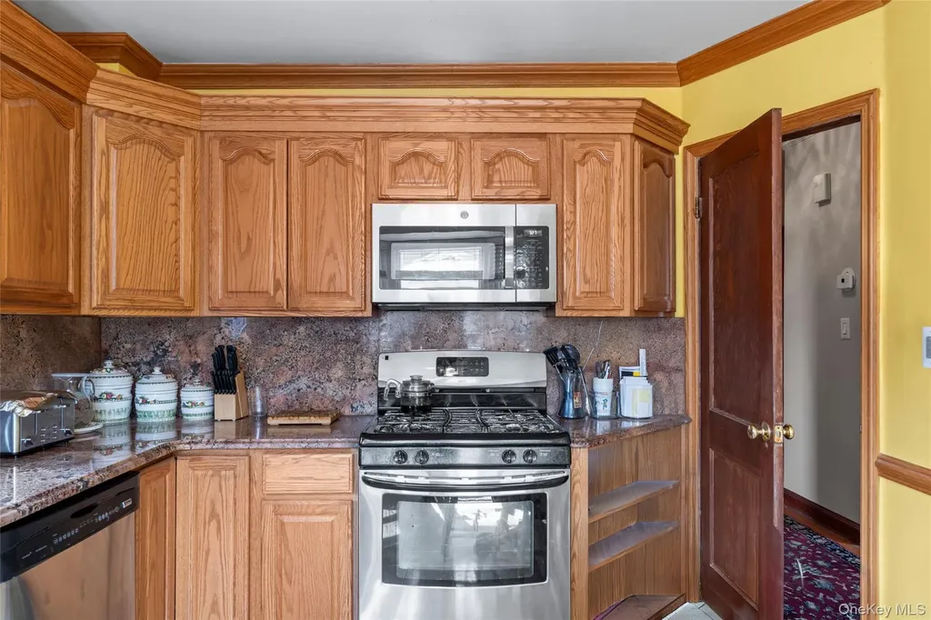 18 Butler Place Yonkers NY 10710