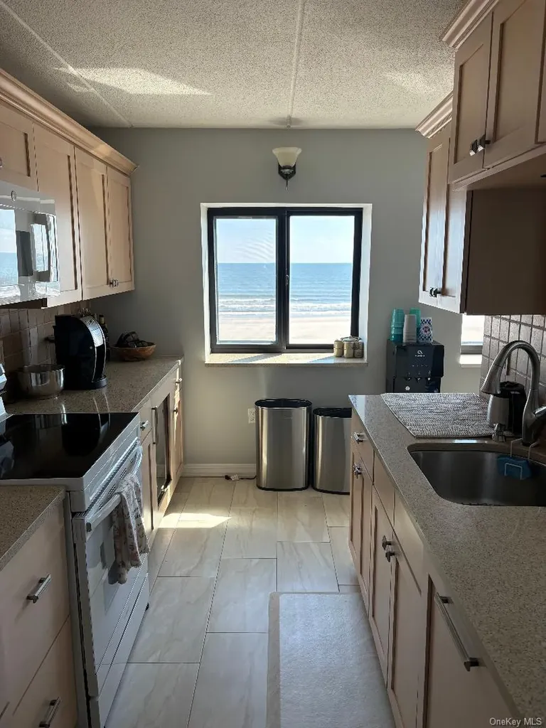 750 West Broadway Long Beach NY 11561