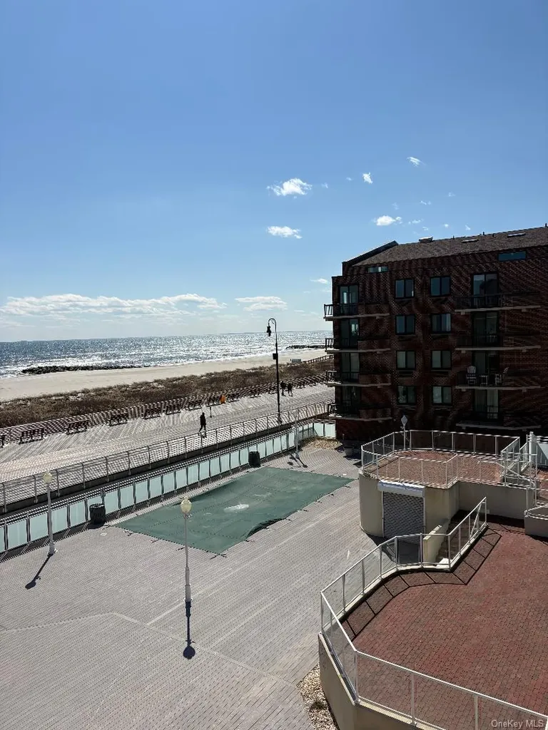 750 West Broadway Long Beach NY 11561