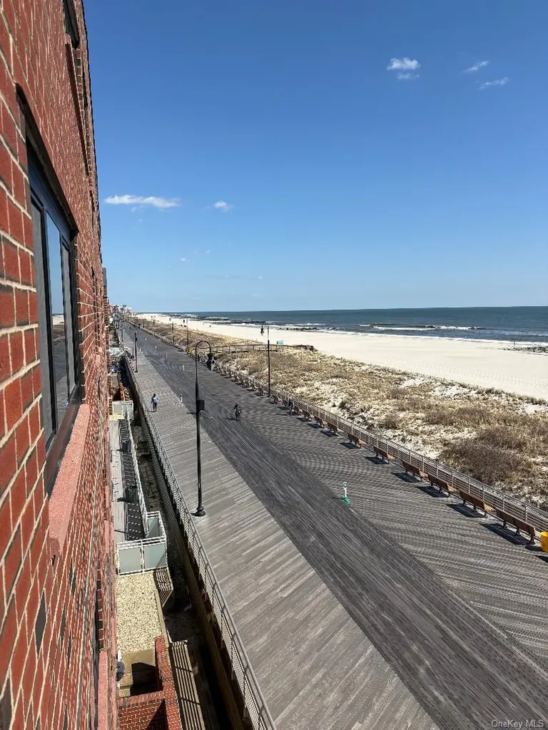 750 West Broadway Long Beach NY 11561