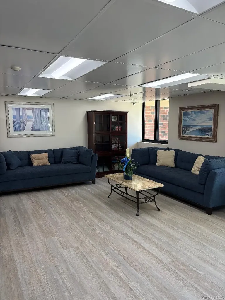 750 West Broadway Long Beach NY 11561