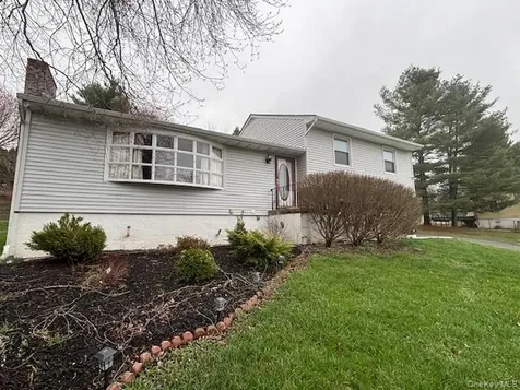 5 Verplanck Avenue Hopewell Junction NY 12533