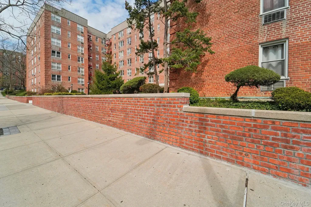4 Sadore Yonkers NY 10710