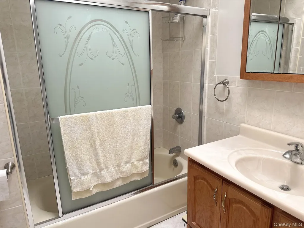 14952 25th Drive Flushing NY 11354