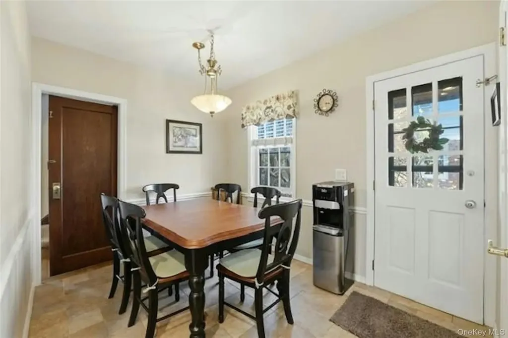 628 Concord Avenue Williston Park NY 11596