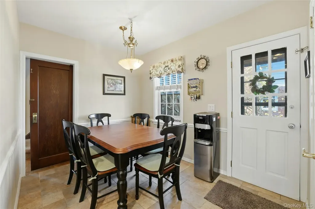 628 Concord Avenue Williston Park NY 11596