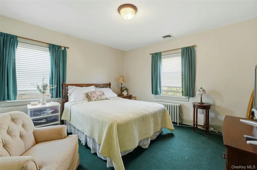 628 Concord Avenue Williston Park NY 11596