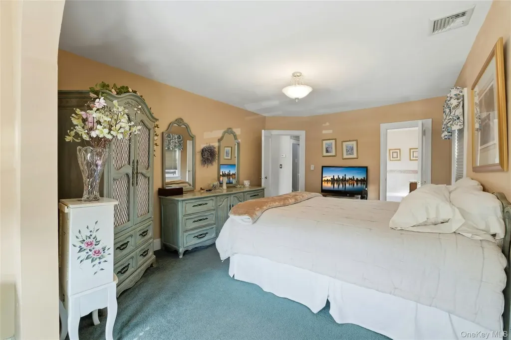 628 Concord Avenue Williston Park NY 11596