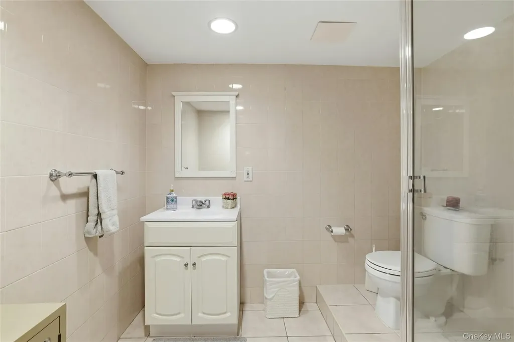 628 Concord Avenue Williston Park NY 11596