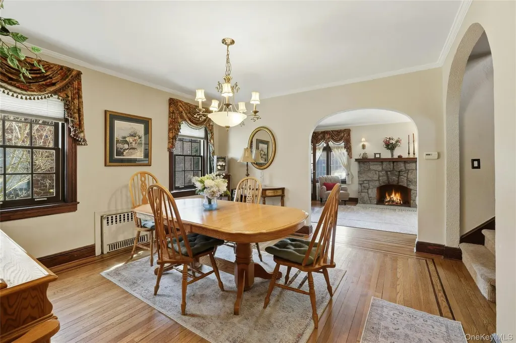 628 Concord Avenue Williston Park NY 11596