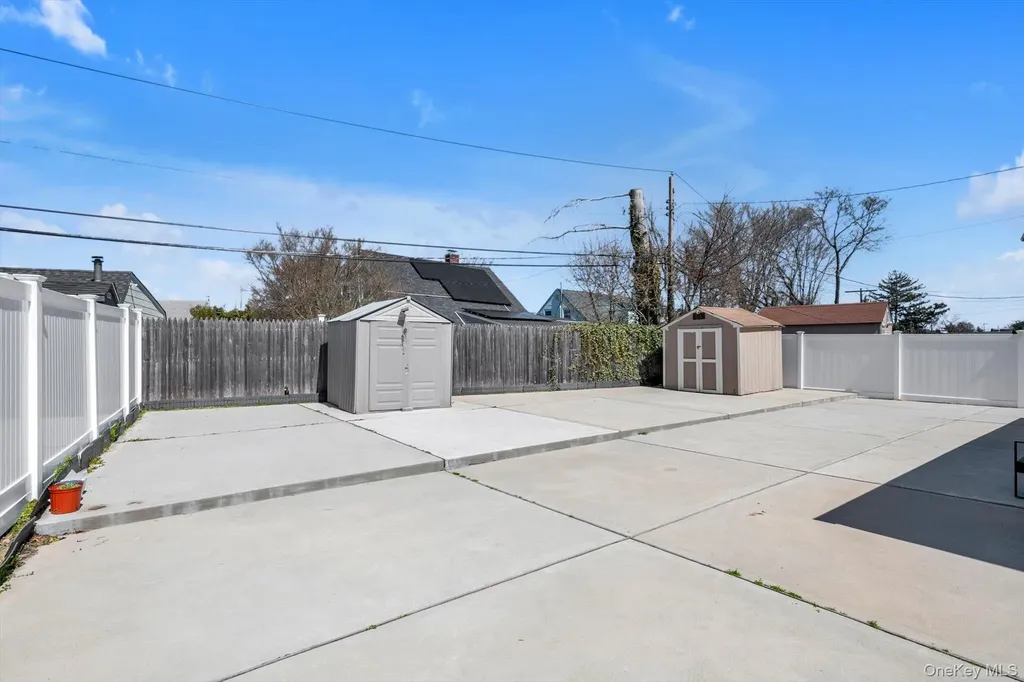 29 Cutter Lane Levittown NY 11756