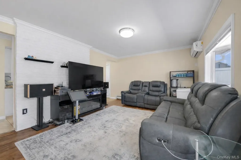 29 Cutter Lane Levittown NY 11756