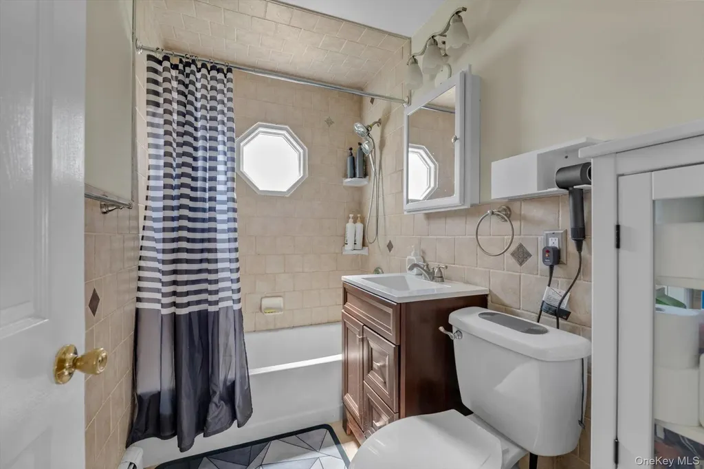 29 Cutter Lane Levittown NY 11756