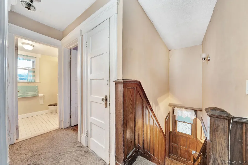 320 S Bayview Avenue Freeport NY 11520