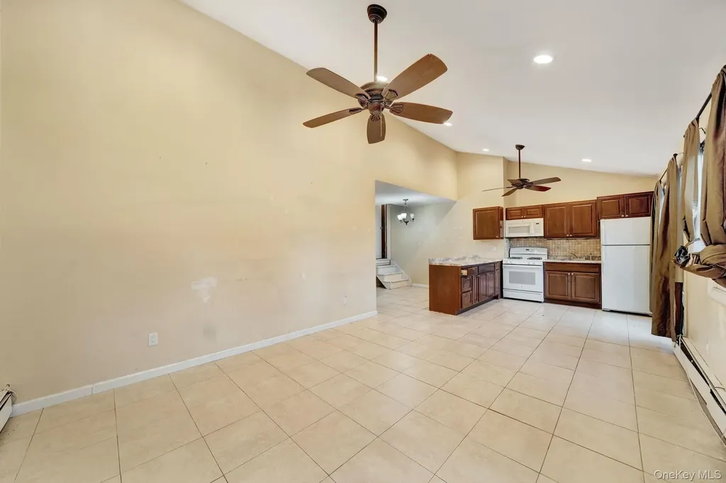 320 S Bayview Avenue Freeport NY 11520