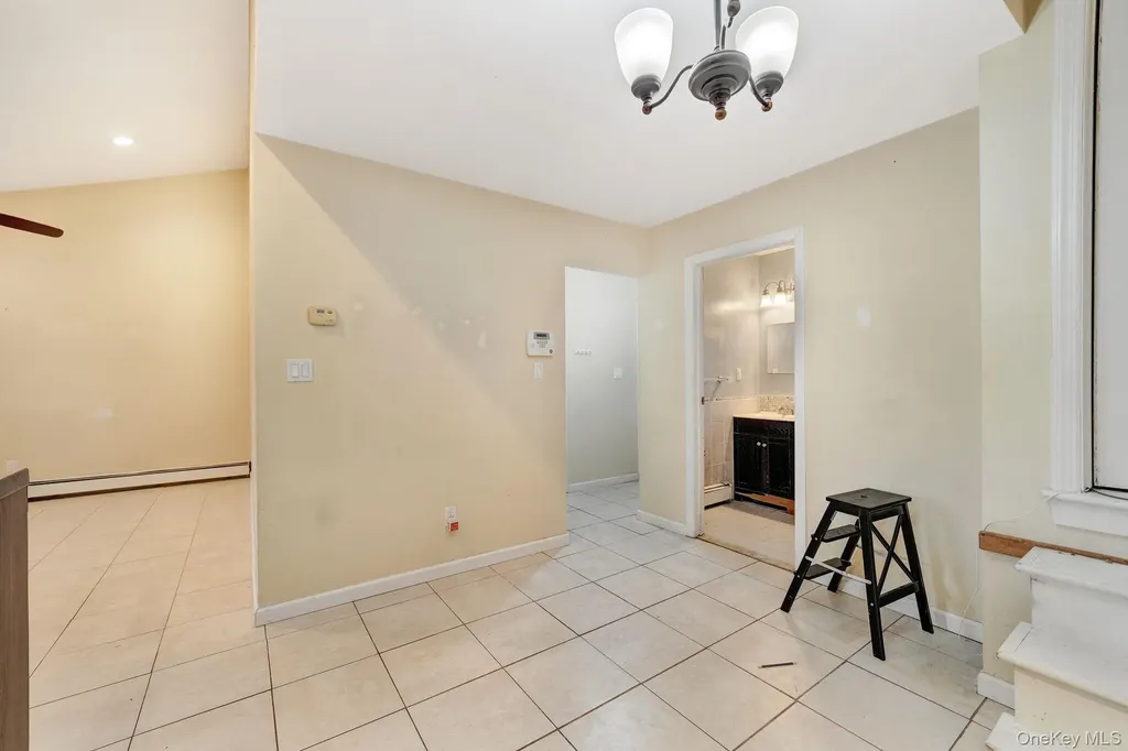 320 S Bayview Avenue Freeport NY 11520