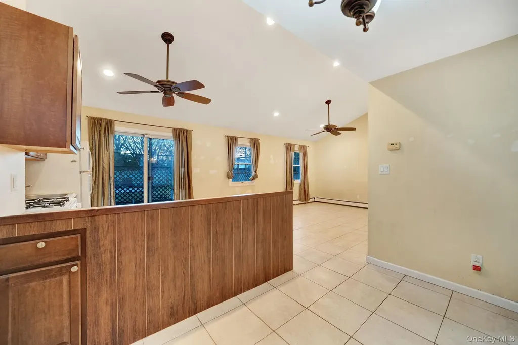 320 S Bayview Avenue Freeport NY 11520