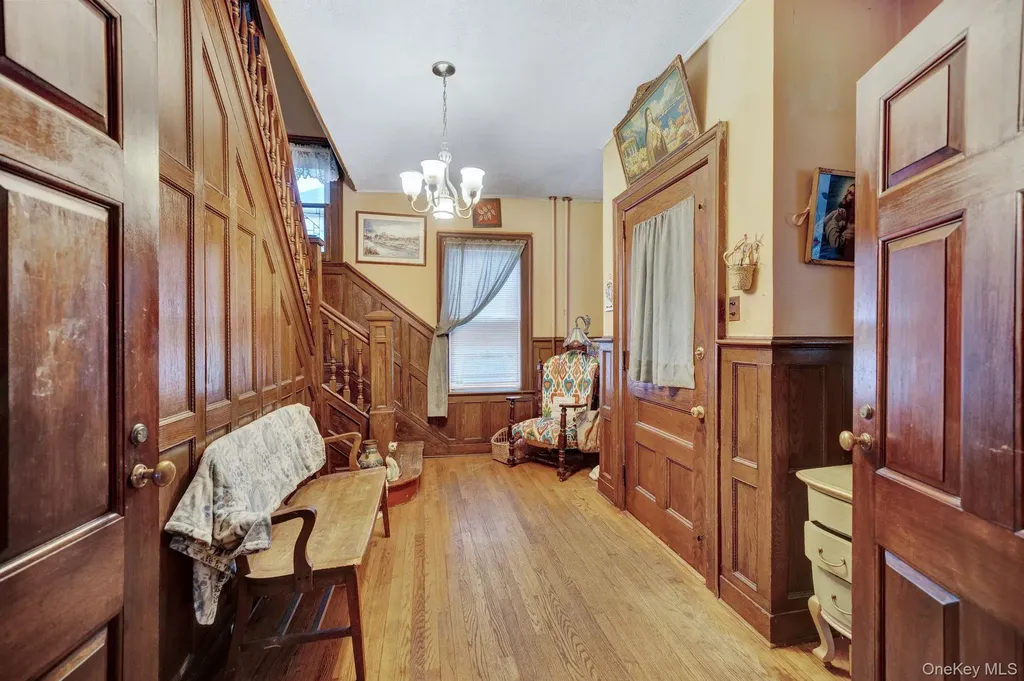320 S Bayview Avenue Freeport NY 11520