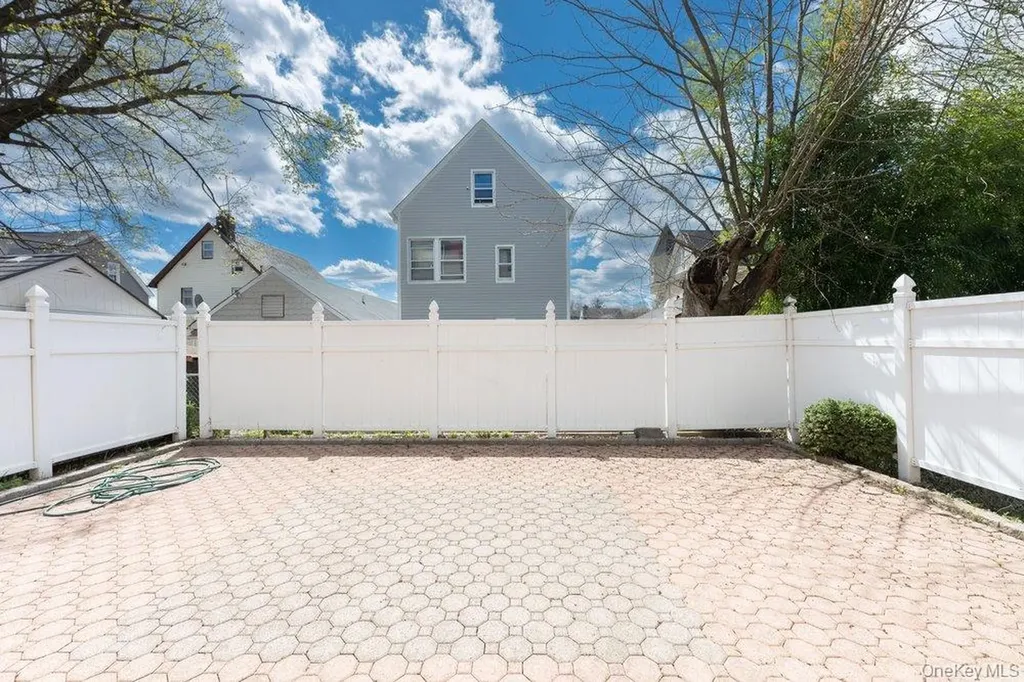 131 Pelhamdale Avenue Mount Vernon NY 10553
