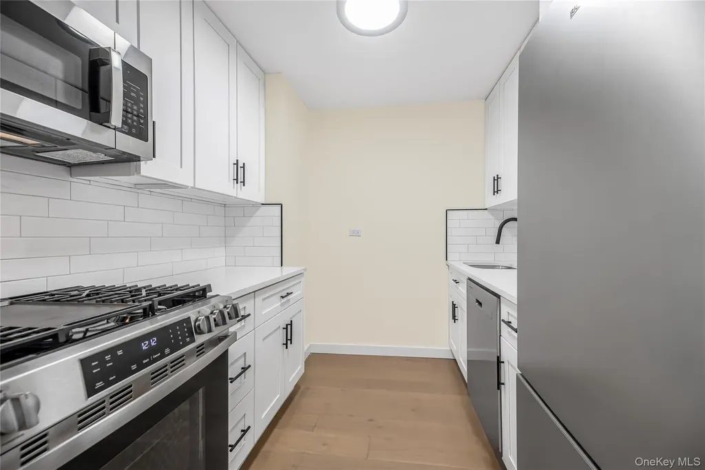 3671 Hudson Manor Terrace Bronx NY 10463