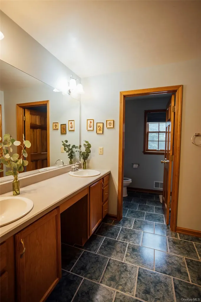 58 Deer Run Road Red Hook NY 12571