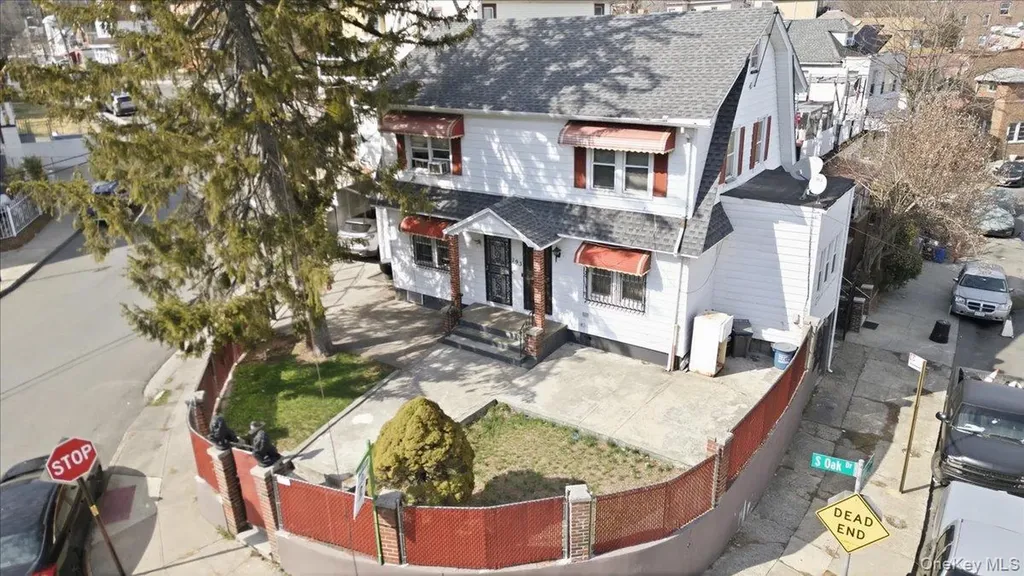 793 N Oak Drive Bronx NY 10467