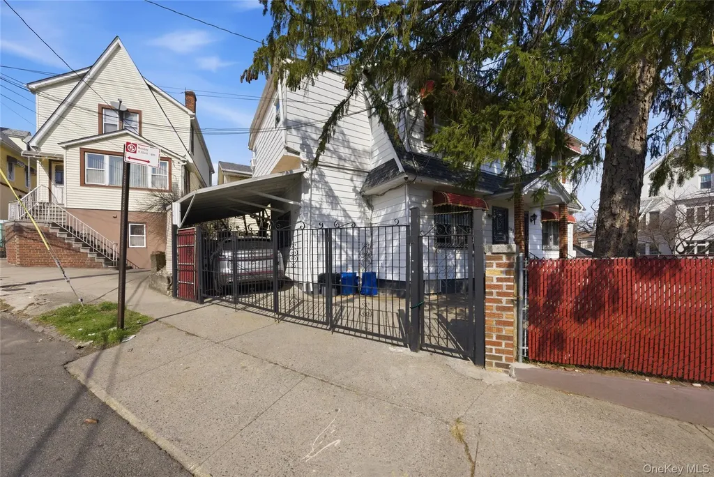 793 N Oak Drive Bronx NY 10467