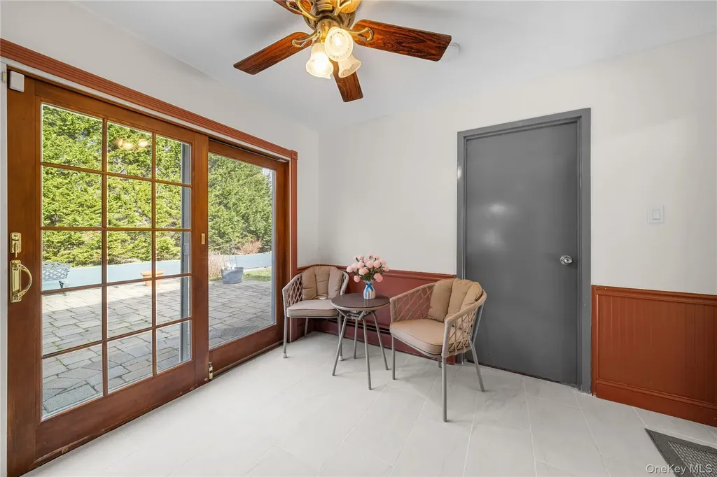 3 Split Rail Lane East Setauket NY 11733