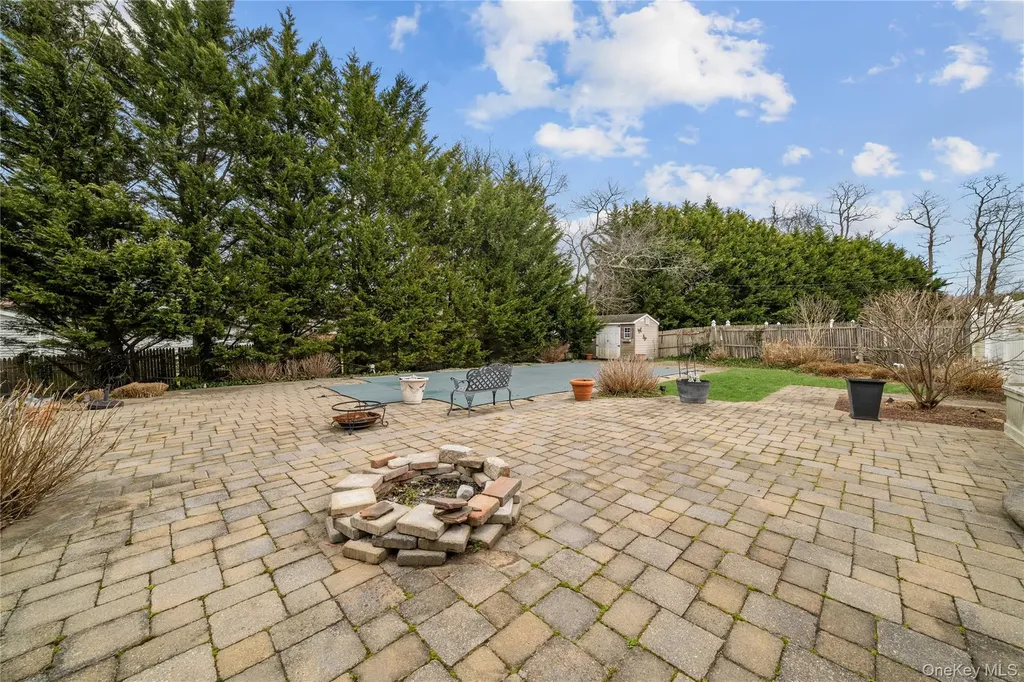 3 Split Rail Lane East Setauket NY 11733