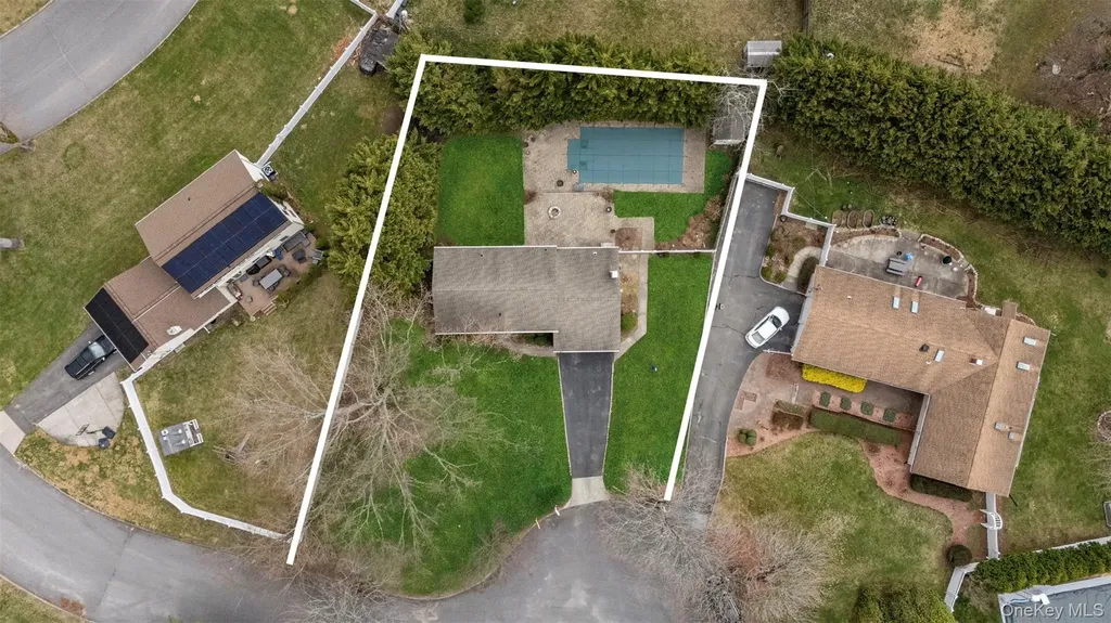3 Split Rail Lane East Setauket NY 11733