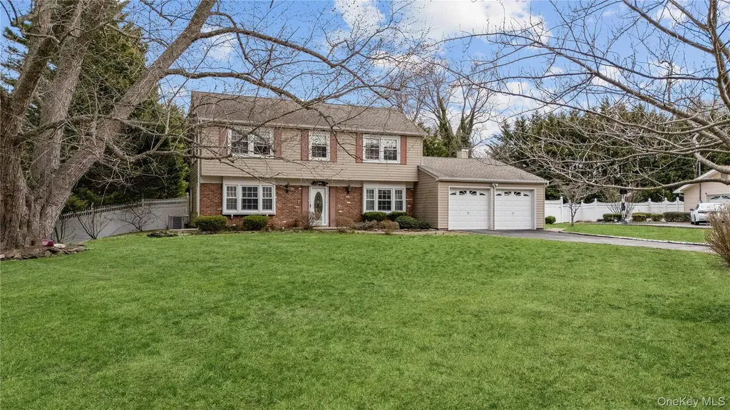 3 Split Rail Lane East Setauket NY 11733