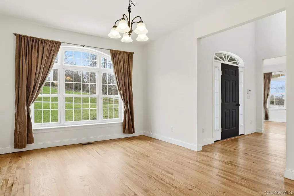 37 Willets Way Newburgh NY 12550