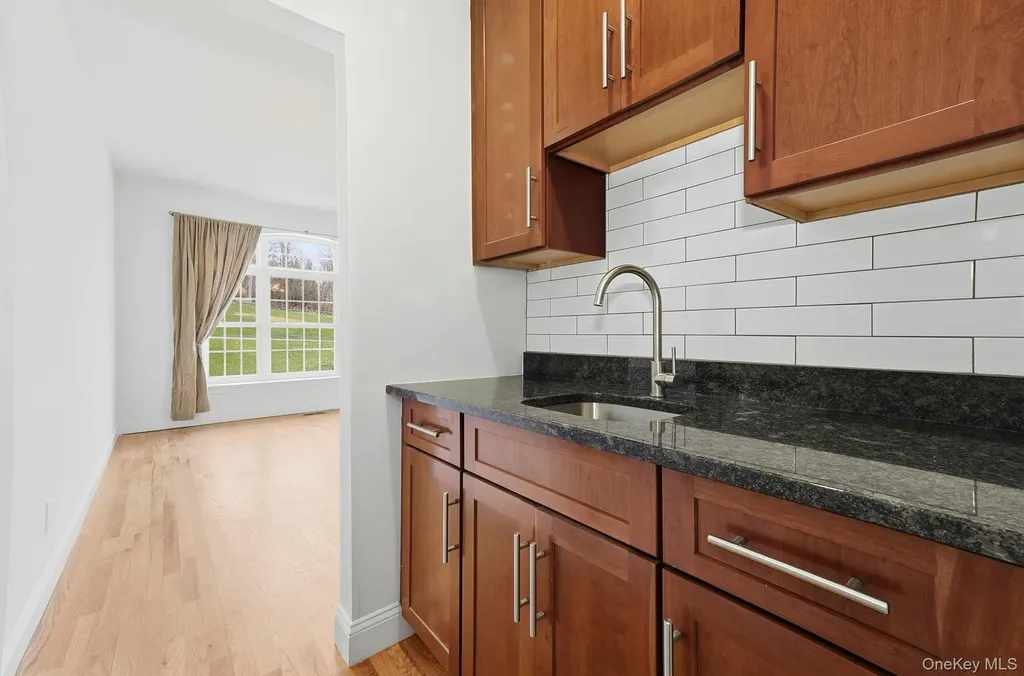 37 Willets Way Newburgh NY 12550