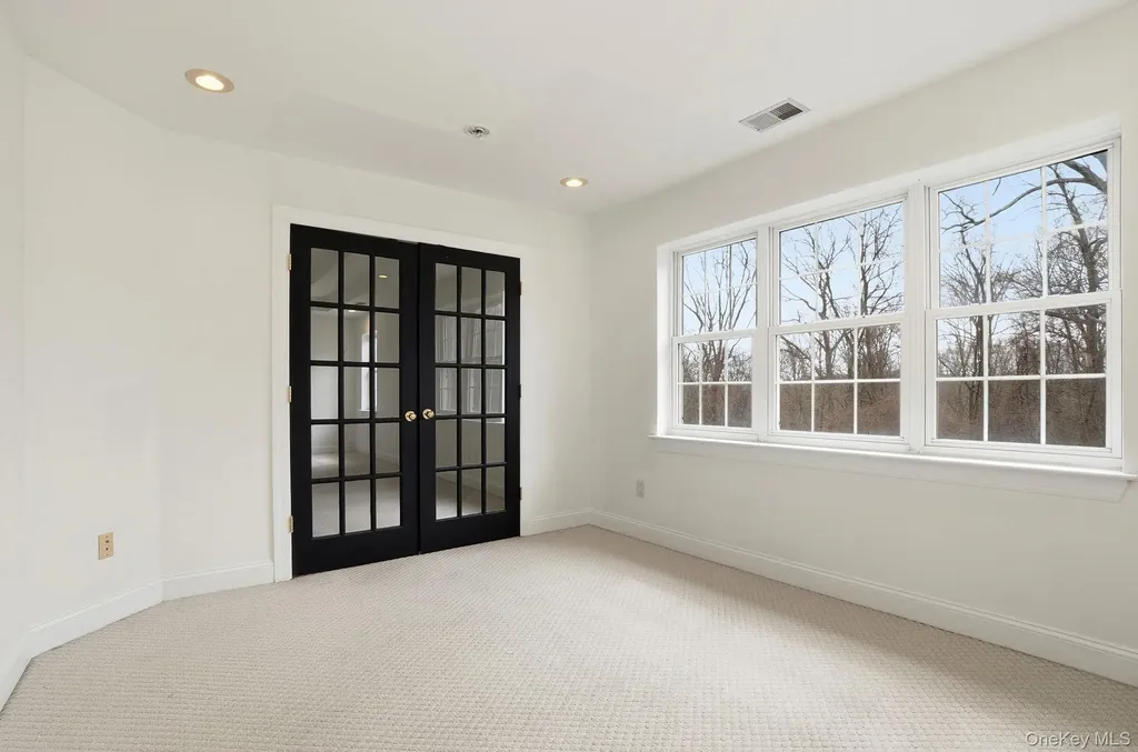 37 Willets Way Newburgh NY 12550