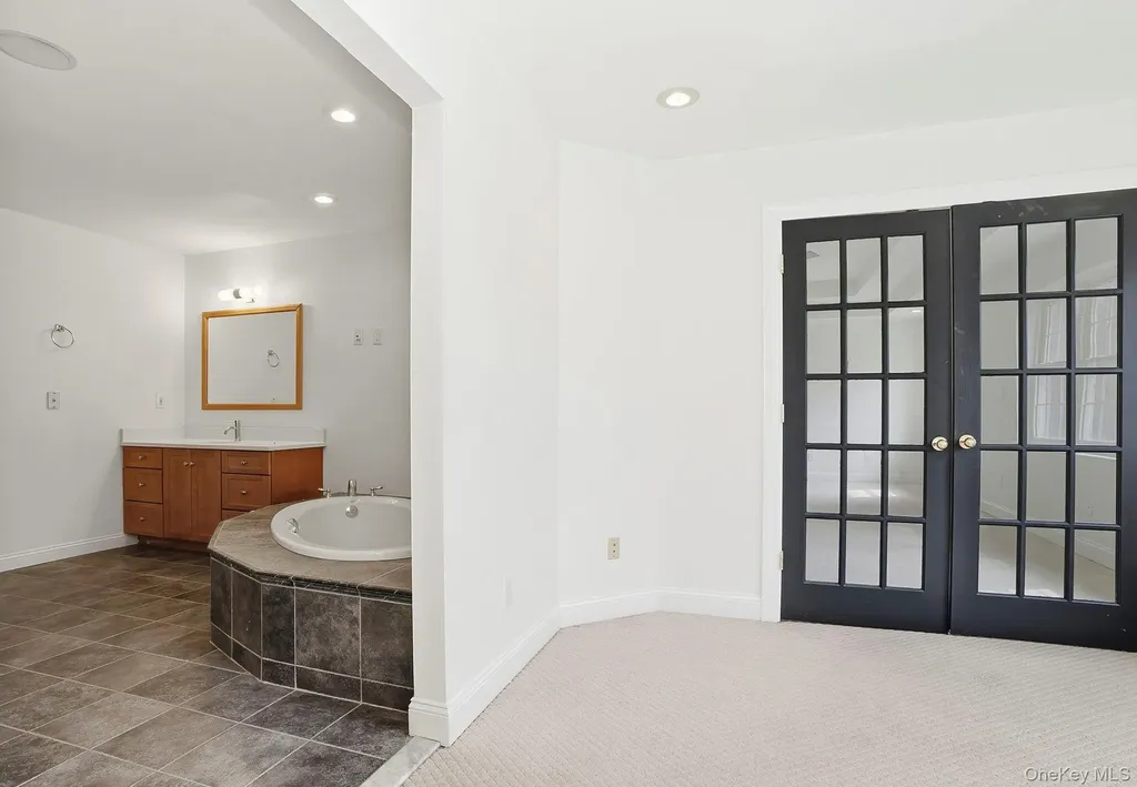 37 Willets Way Newburgh NY 12550