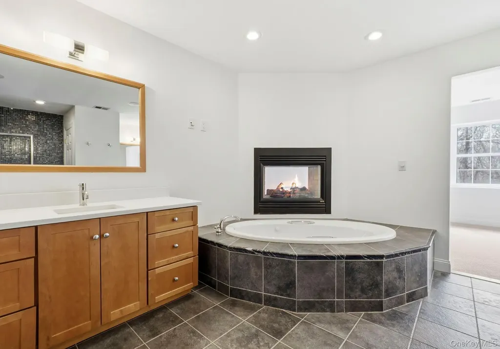 37 Willets Way Newburgh NY 12550