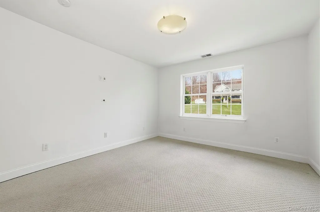 37 Willets Way Newburgh NY 12550