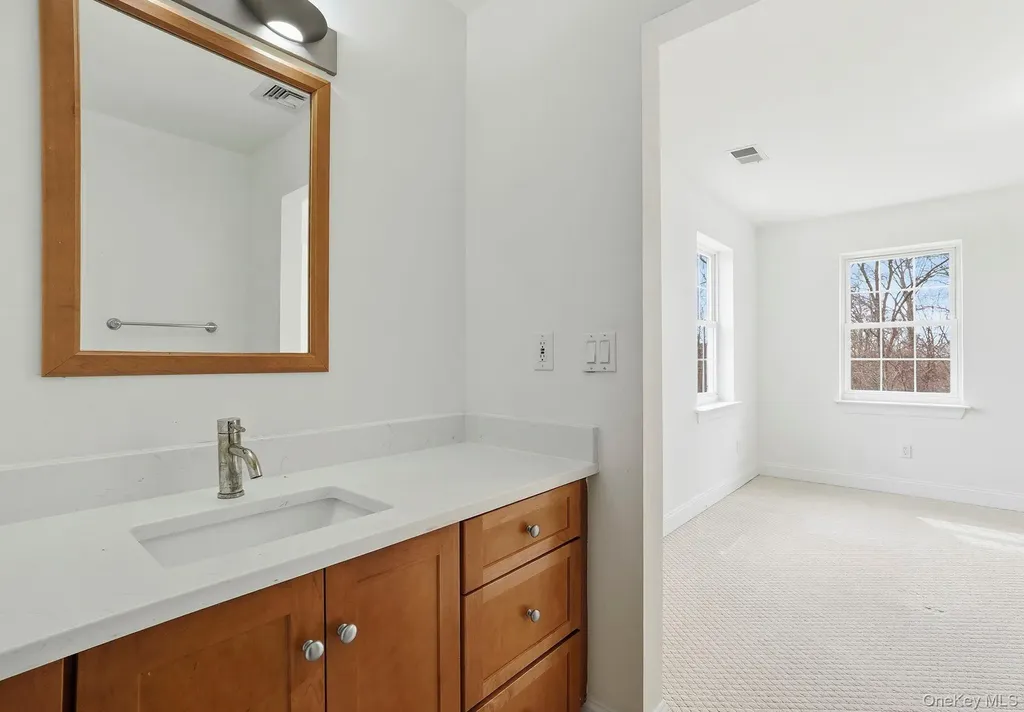 37 Willets Way Newburgh NY 12550