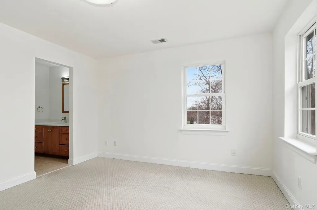 37 Willets Way Newburgh NY 12550