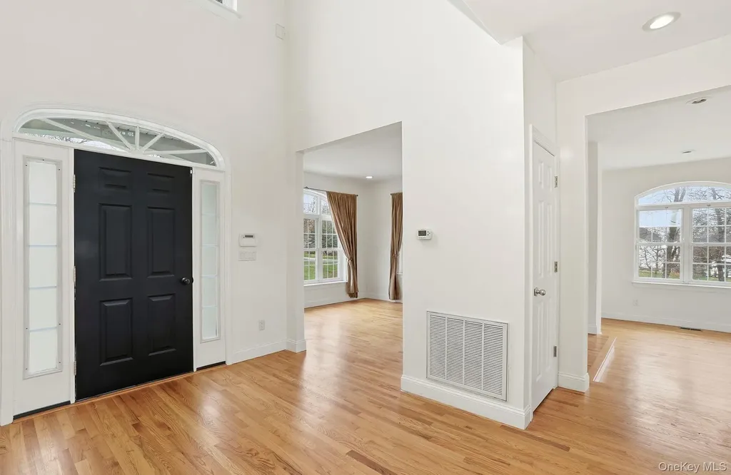 37 Willets Way Newburgh NY 12550