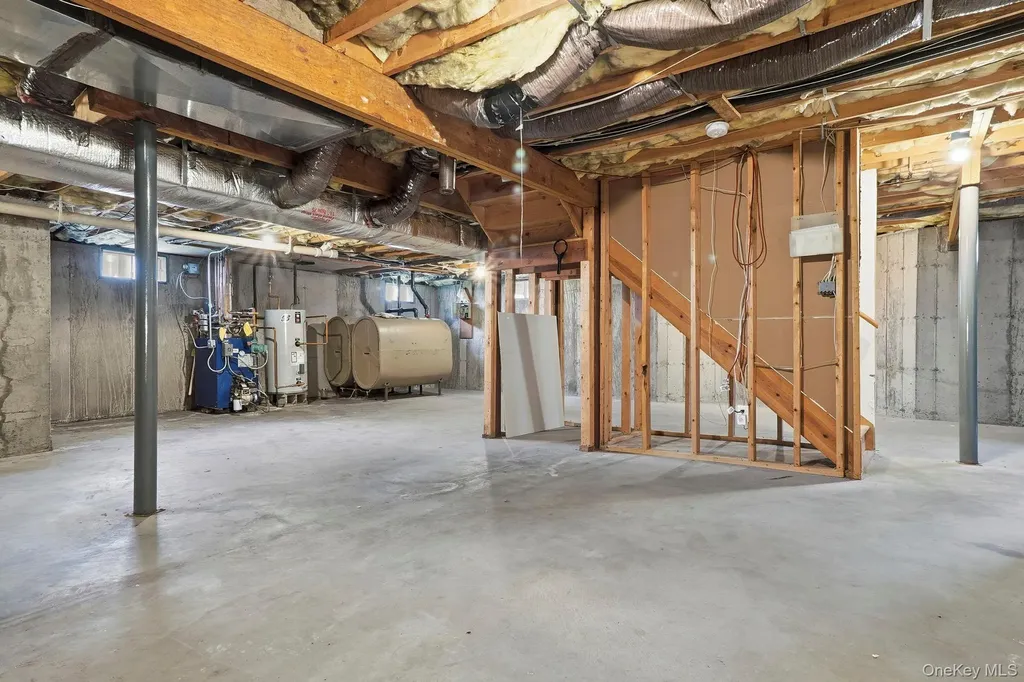 37 Willets Way Newburgh NY 12550
